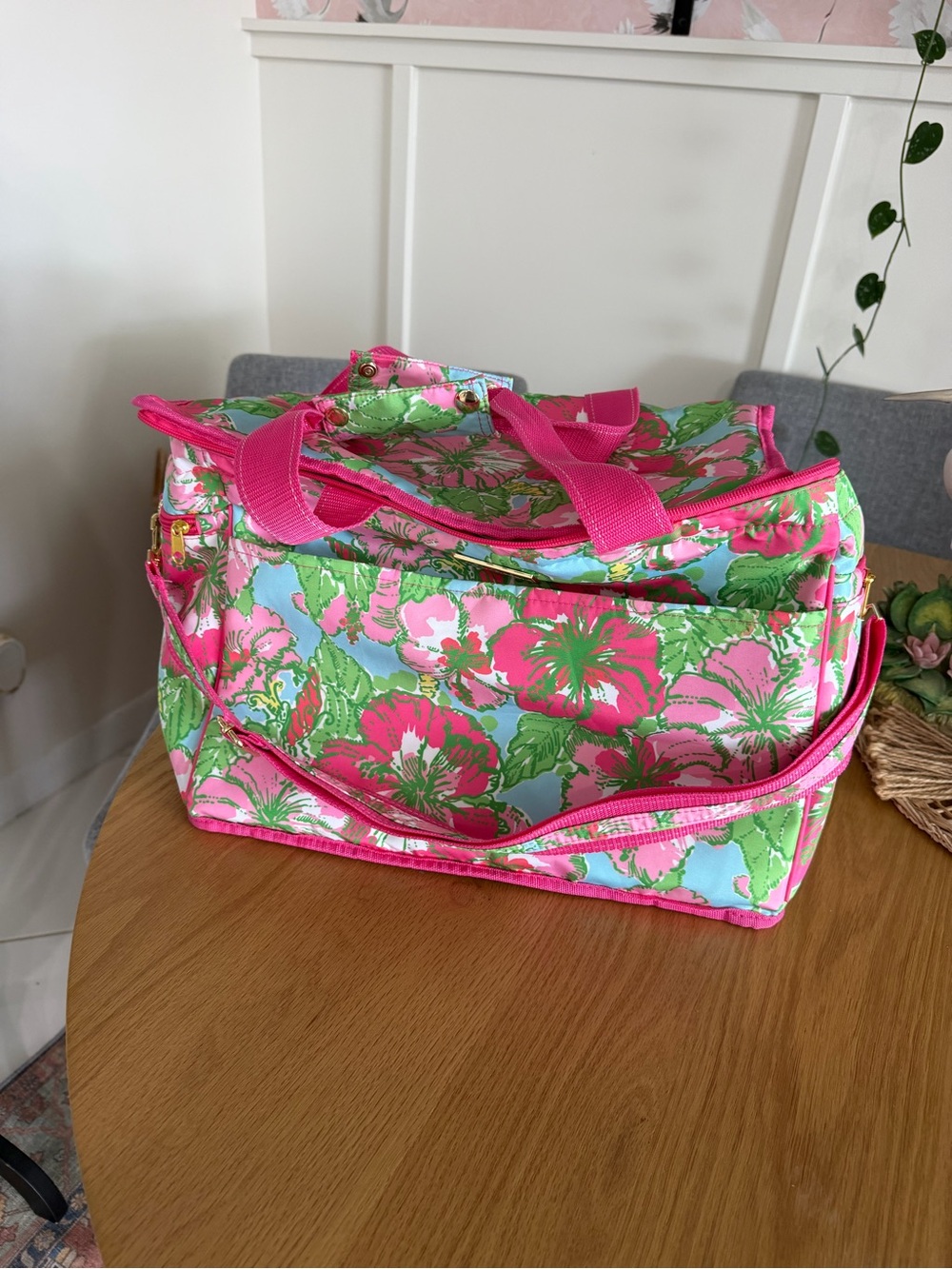 Lilly Pulitzer Big Flirt Insulated Beach Cooler Bag Shoulder Strap Pink Hibiscus